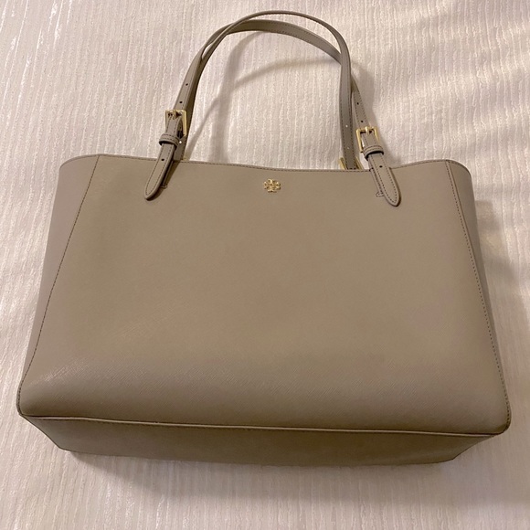 Tory Burch Handbags - Tory Burch Tote
